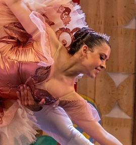 Professora de Ballet Clássico e Dança Contemporânea