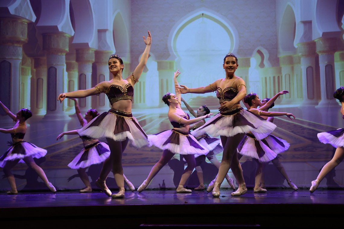 Apresentação Turma Ballet Intermediário